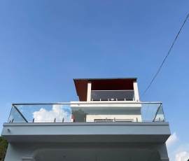 Lan can kính cường lực tay cầm Inox